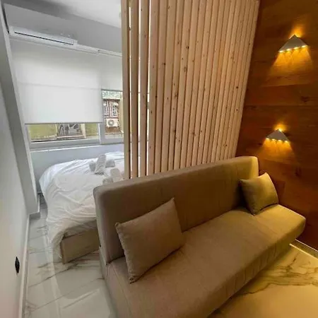Luxury Ladadika