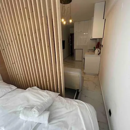 Luxury Ladadika Apartment